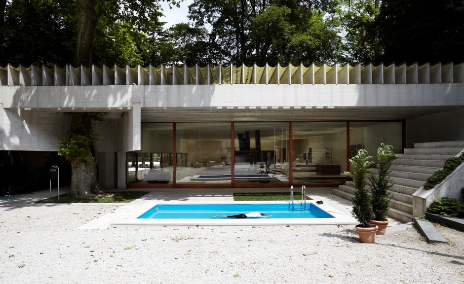 Jahresring #61  - PS: - © Elmgreen & Dragset Death of a Collector, 2009 © Courtesy of Galería Helga de Alvear, Madrid  Fotograf: Anders Sune Berg Jahresring #61  - PS: - © Elmgreen & Dragset Death of a Collector, 2009 © Courtesy of Galería Helga de Alvear, Madrid  Fotograf: Anders Sune Berg